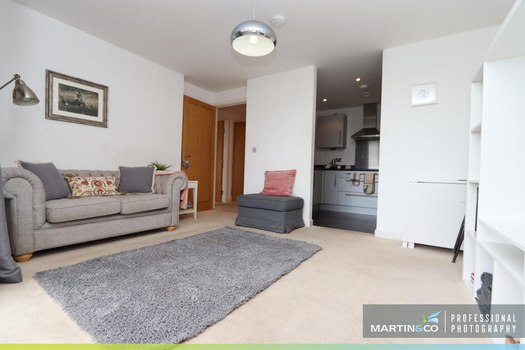 Apartment in Cardiff, Windsor Quay, Grangetown - More