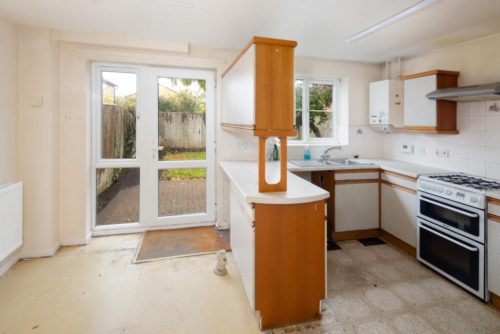 Kestrel Way, Bicester, Oxfordshire photo 3