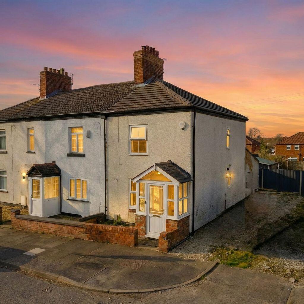 Main image of property: Stockport Road,Hyde,SK14 5RY