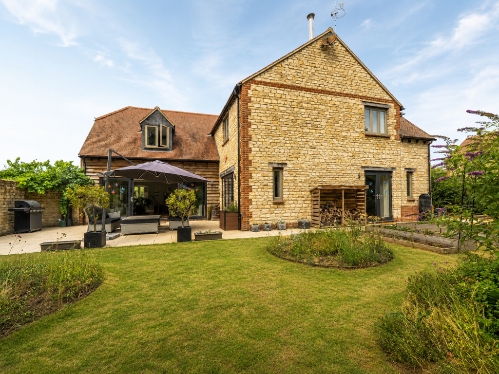 Main image of property: Faringdon Road, Abingdon, OX13
