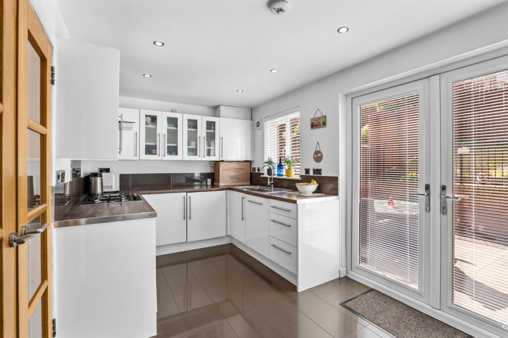 32 St. Andrews Drive, Bearsden, G61 4NW photo 4