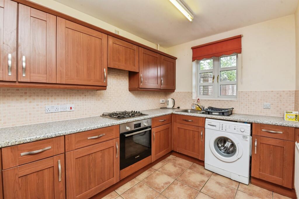 House in Westbury, Leighton Park, Leigh Park - View 5