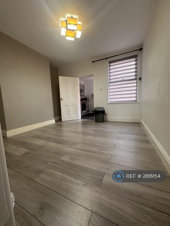 Main image of property: Low Town St, Worksop, S80