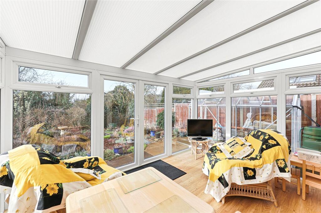 Brittons Close, Sharnbrook, Bedford, Bedfordshire, MK44 photo 5