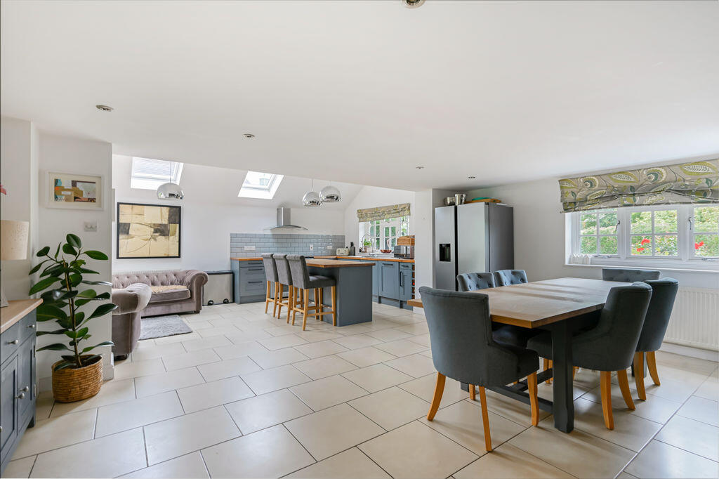House in Canterbury - View 3