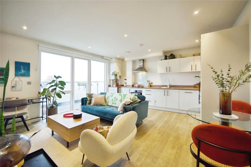 Main image of property: Station Road, LONDON, London, N11