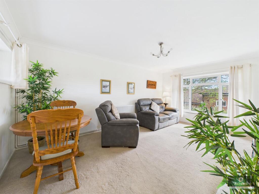 Main image of property: Pound Hill Parade, Pound Hill