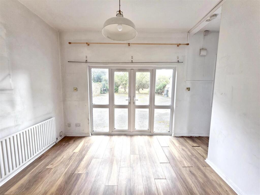 Apartment in London, Leyton - More