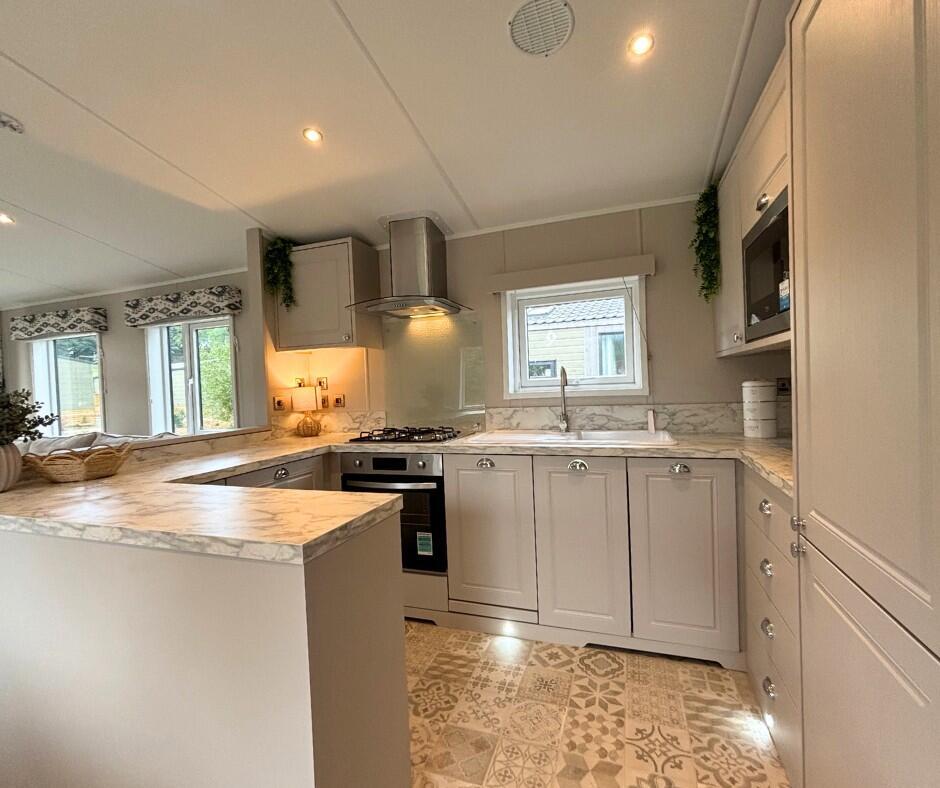 2-bed caravan on Akebar Park Country Park, Leyburn, North Yorkshire, DL8 5LY, £117,898