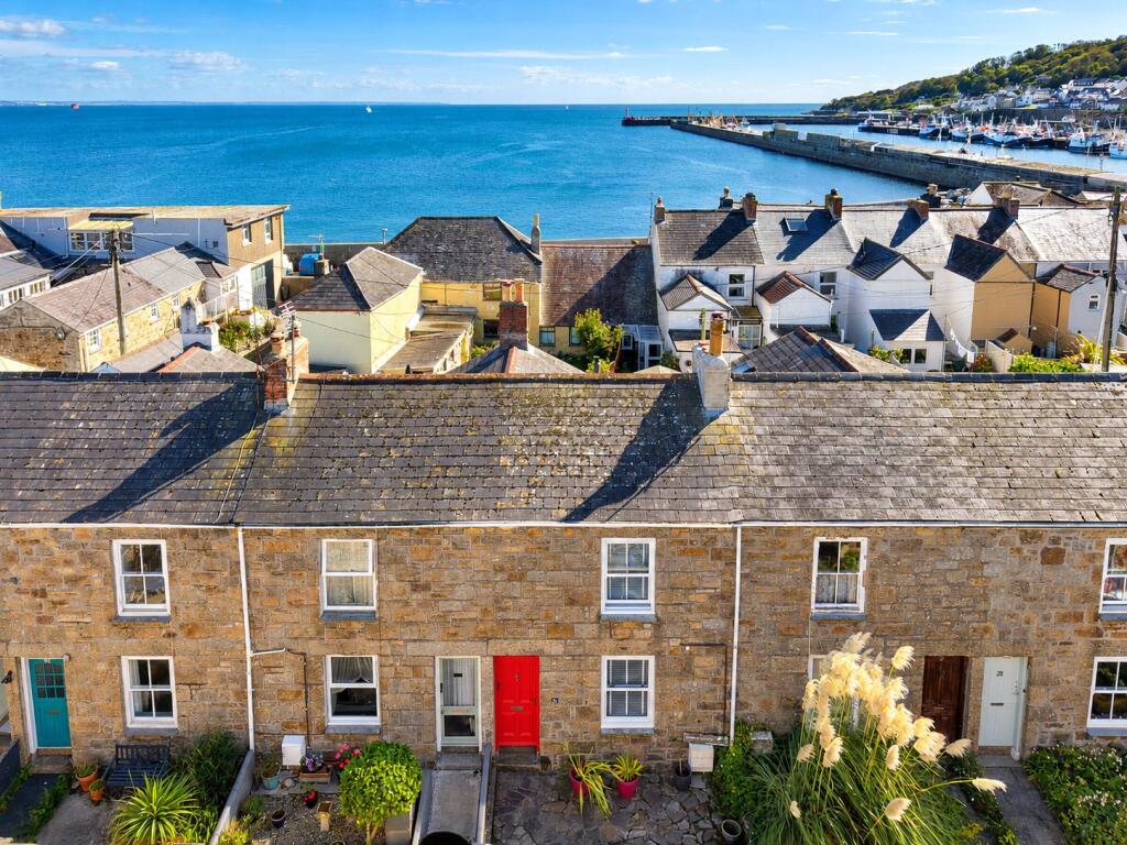 2-bed terraced on Florence Place, Newlyn, Penzance, TR18, £285,000
