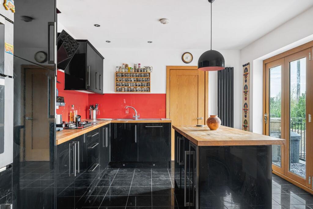 House in Stroud, Nailsworth - View 4