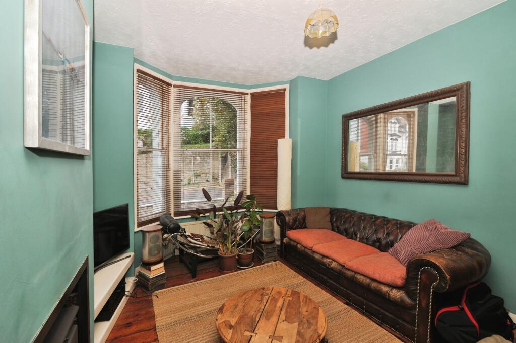 House in Tonbridge - View 4