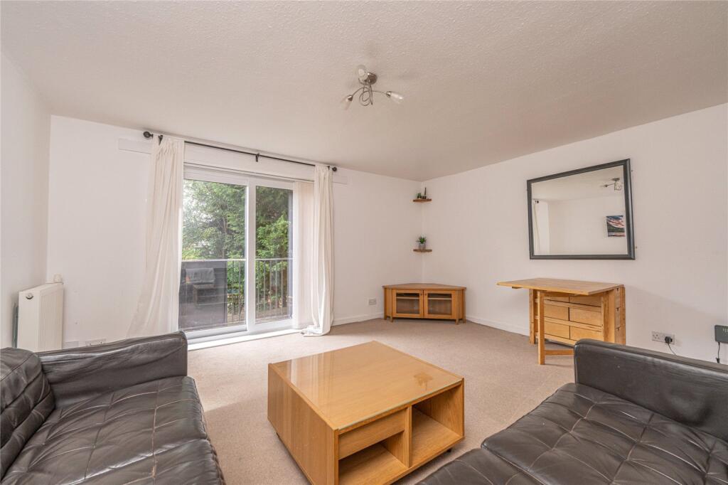 Apartment in Edinburgh - View 3