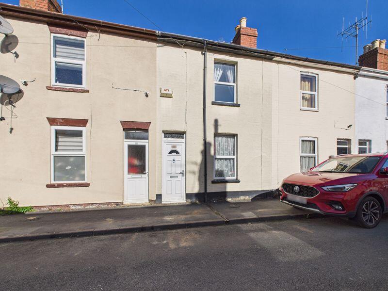 2-bed terraced on New Street, Gloucester, £175,000