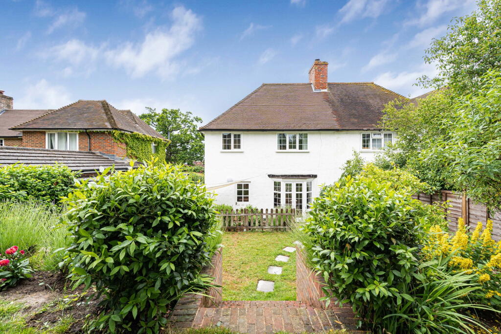 House in Guildford, Surrey - View 4