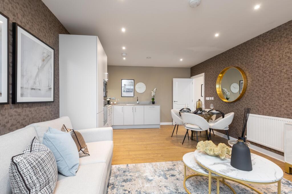 Main image of property: Trumps Green Road,
Virginia Water,
Surrey,
GU25 4JA