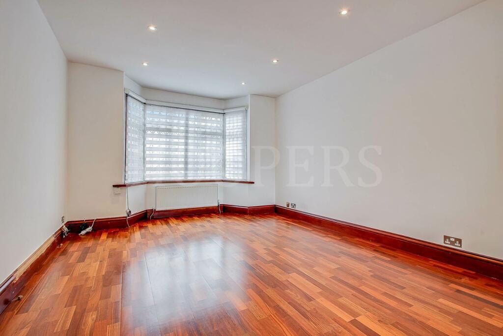 House in London - View 4