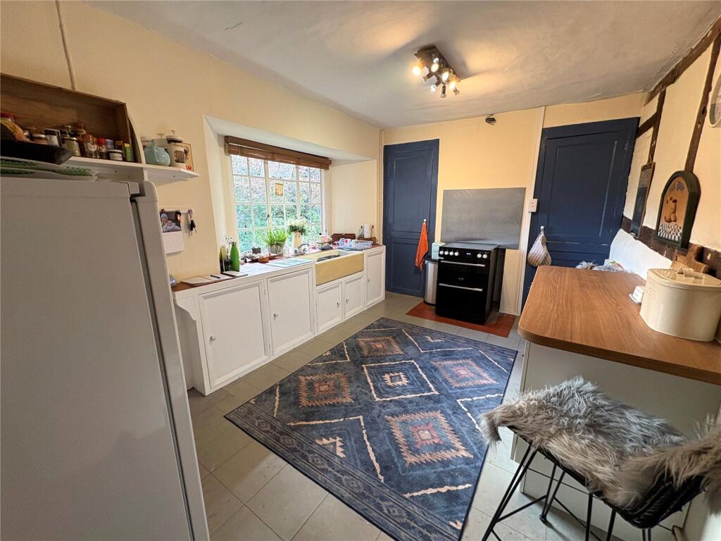 House in Guildford - View 5