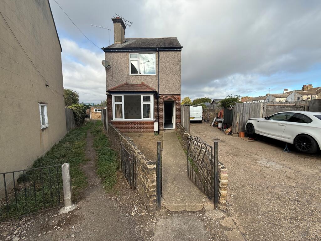Main image of property: 2 Friars Street, Shoeburyness, Essex, SS3 9BG