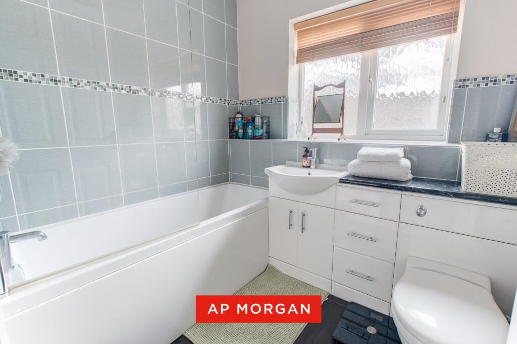 Additional image 17 of Royal Worcester Crescent, Bromsgrove, Worcestershire, B60