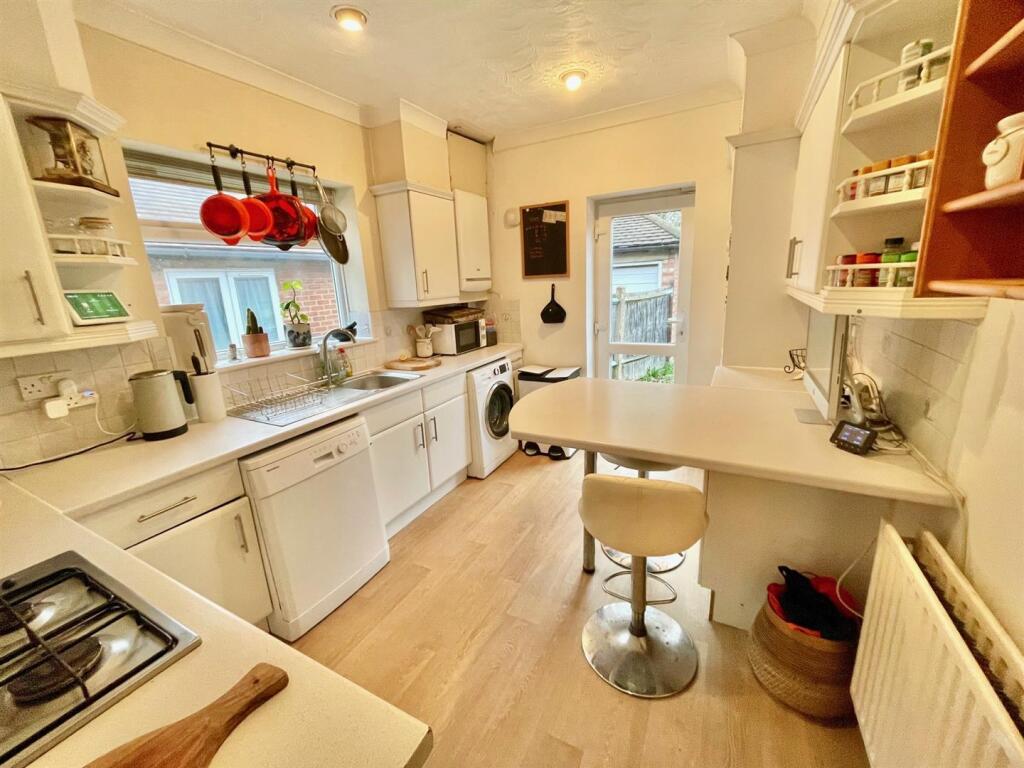 Elmfield Road, Potters Bar photo 2
