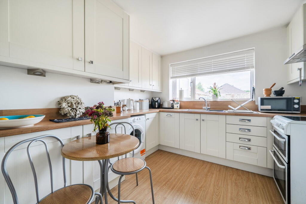House in Basingstoke and Deane, Basingstoke - View 3