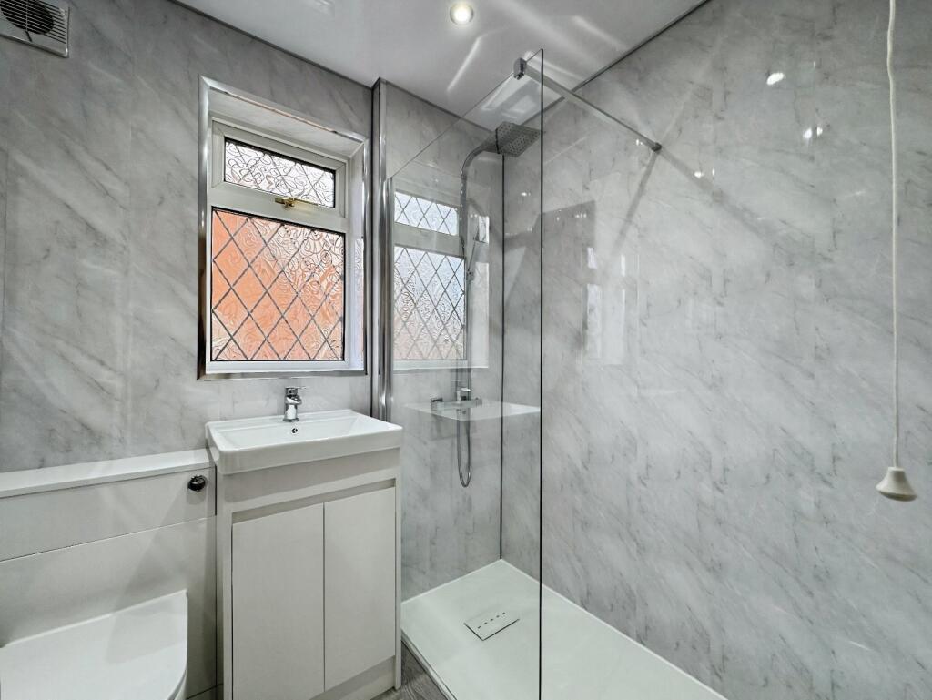 Brieryhurst Road, Kidsgrove, Stoke-on-Trent, Staffordshire, ST7 photo 2
