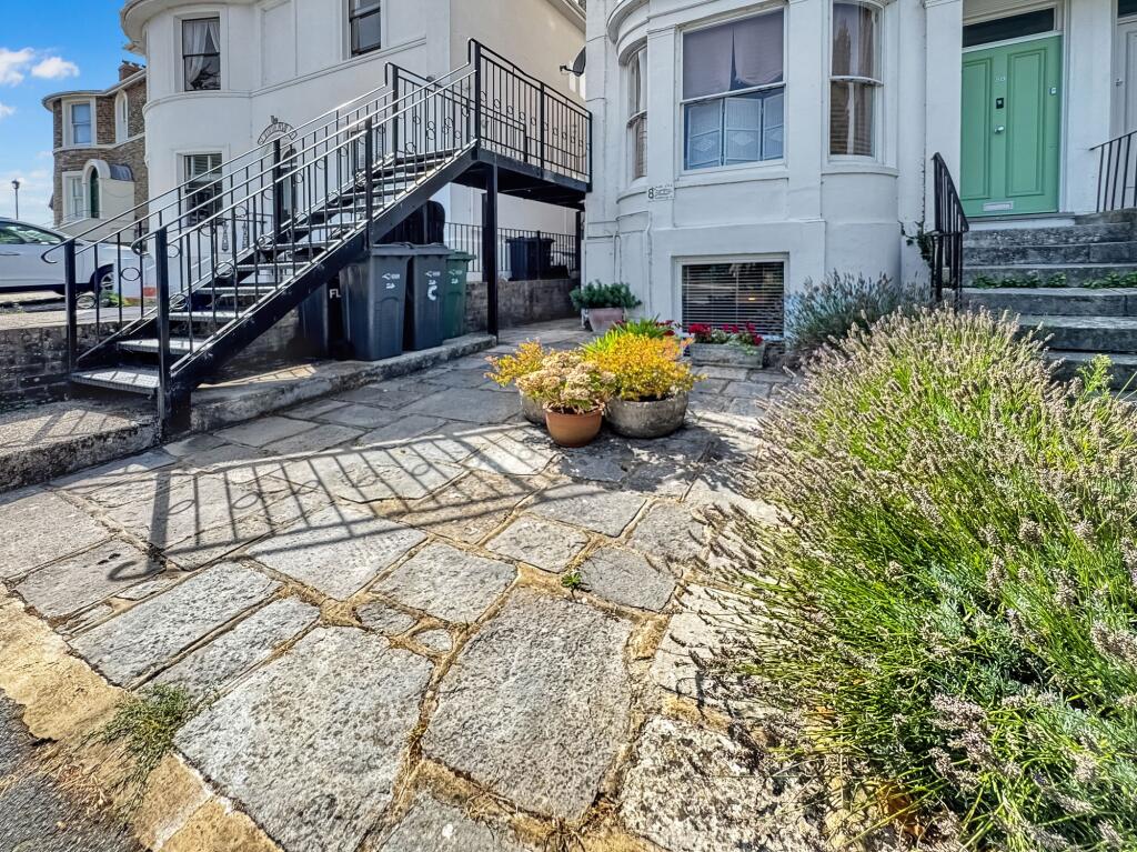Apartment in Ryde, Oakfield - View 2