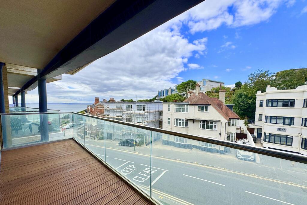 Apartment in Bournemouth, Boscombe - View 2