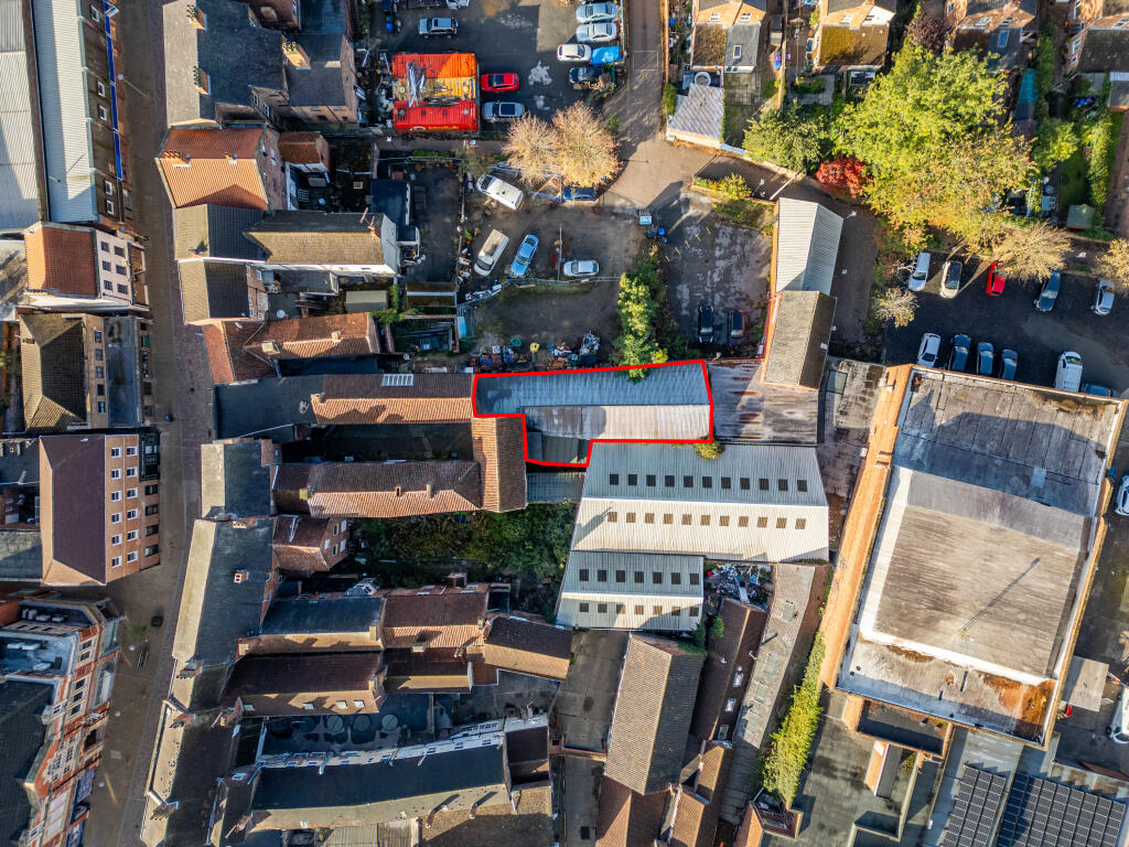 Industrial Unit, White Lion Yard, Lord Street, Gainsborough DN21 2DD photo 2