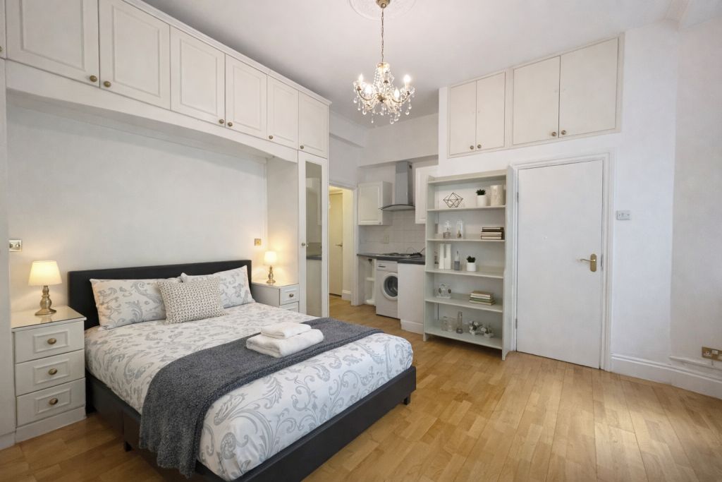 Studio flat for rent