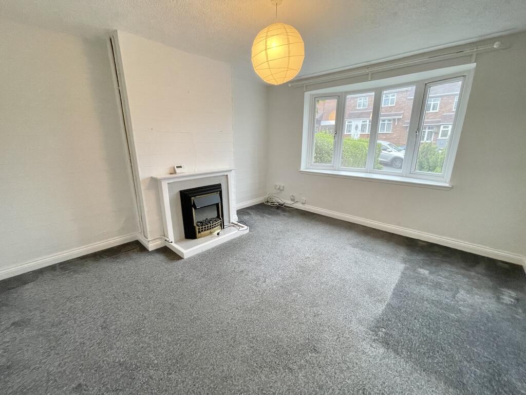 LOWER GORNAL - Ellowes Road photo 3