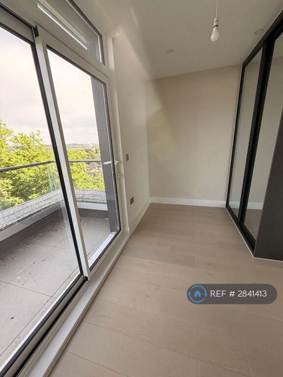 2 bedroom penthouse for rent
