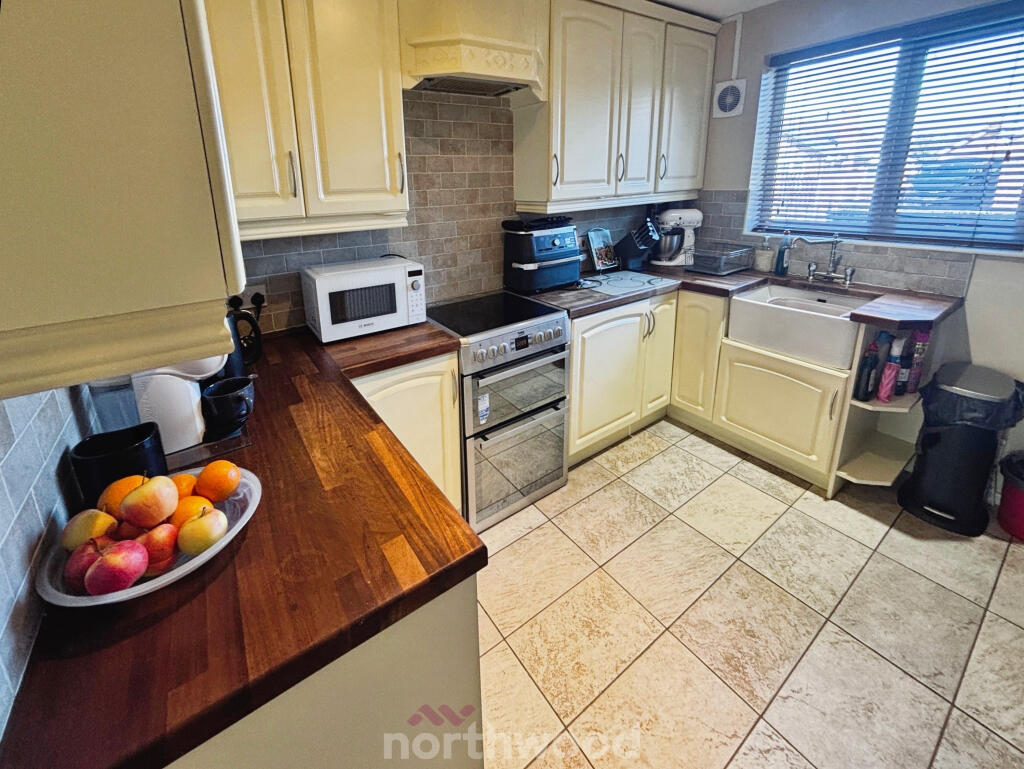 House in Doncaster - View 2