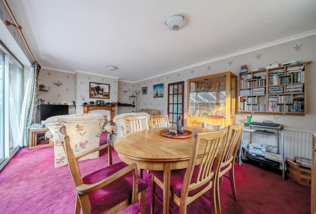 Arundel Drive, Rodborough, Stroud, Gloucestershire, GL5 photo 4