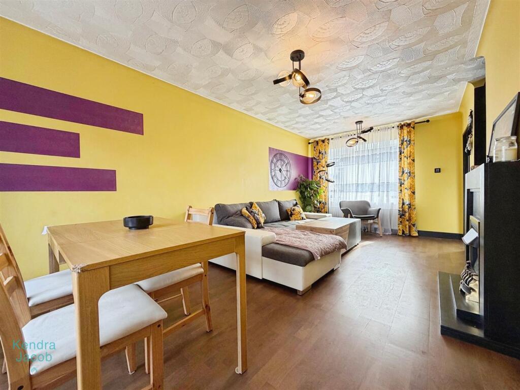 House in Sheffield - View 2