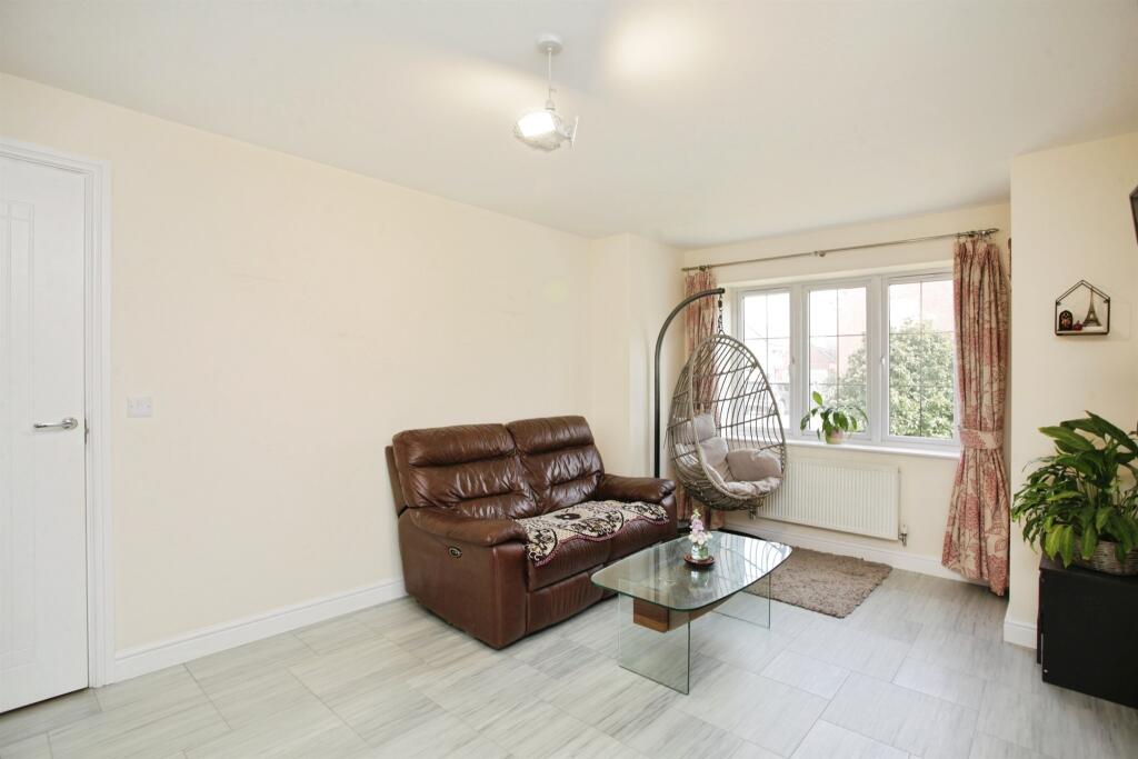 House in Rugby, Cawston - View 2