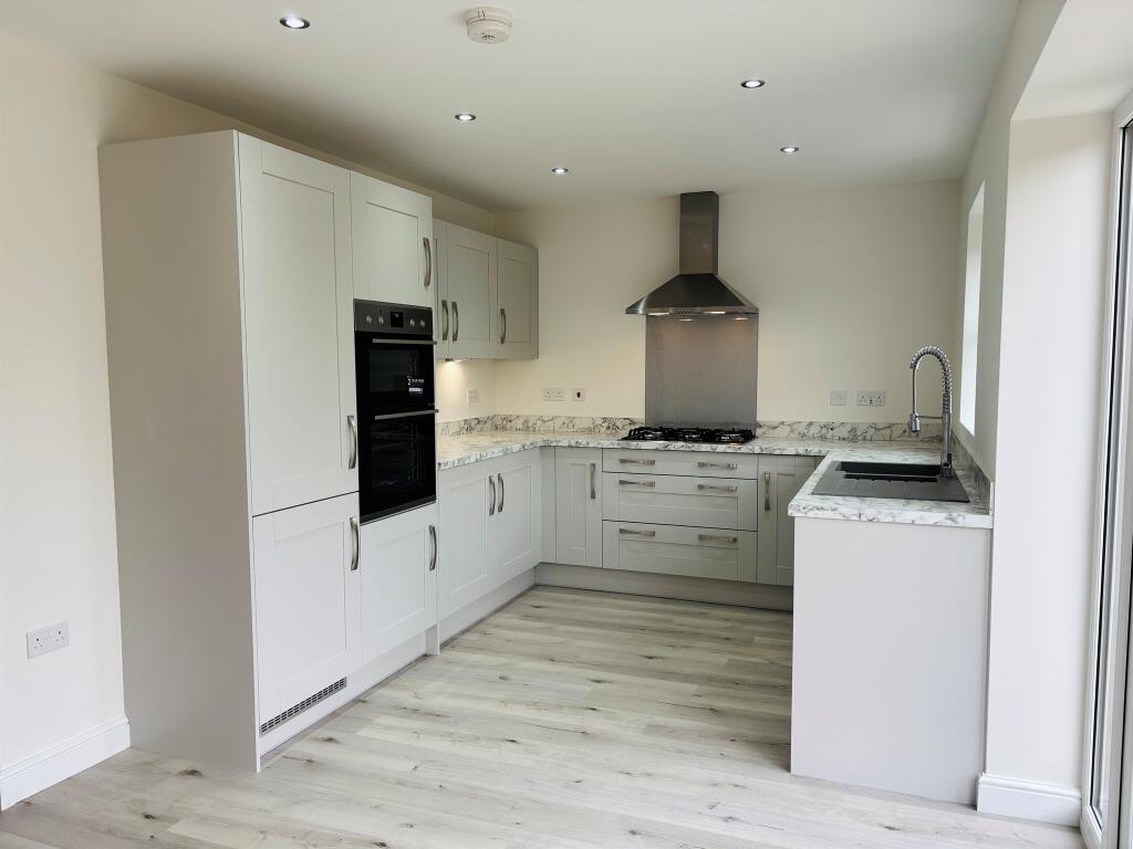The Hertford, Ward Hills, Scarborough Road, Bridlington photo 2