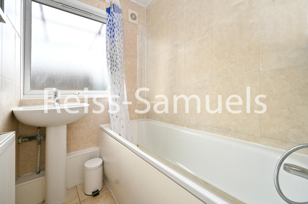 4 bedroom terraced house for rent