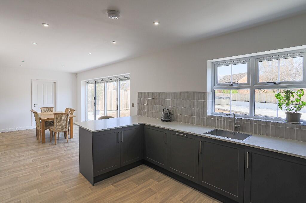 Paddock Close, Barnsley, South Yorkshire, S72 - View 3