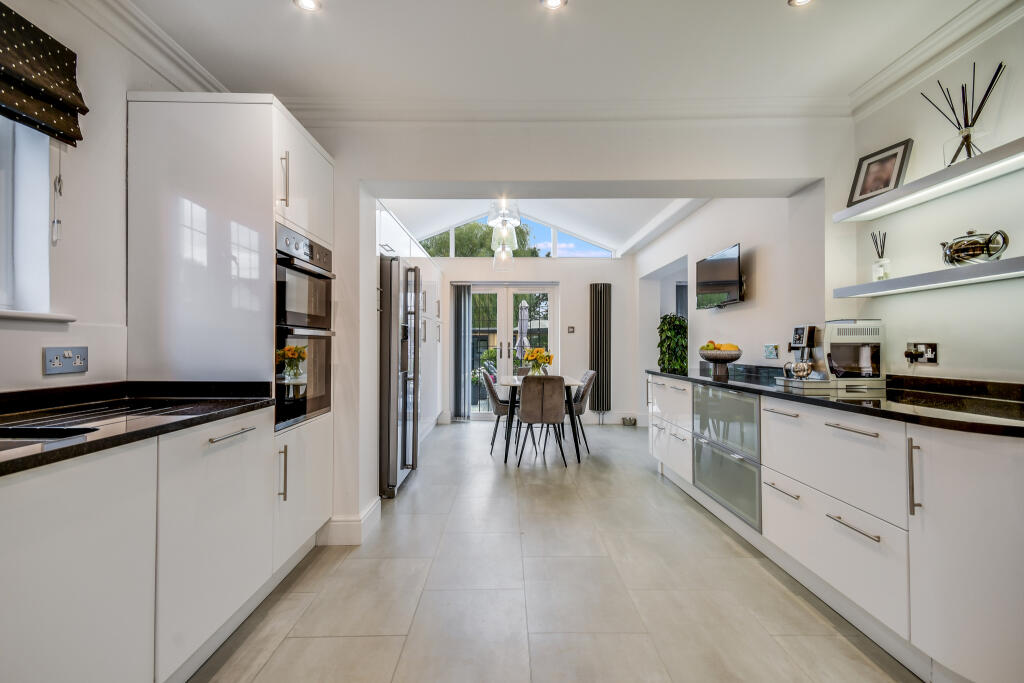 House in Chelmsford, Sandon - View 5