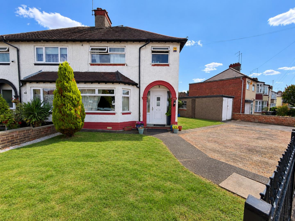 Main image of property: The Headlands, Northampton NN3
