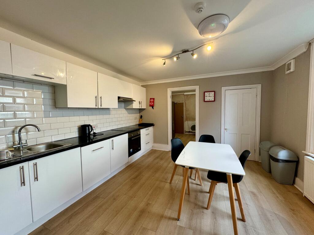 Main image of property: Broadwater Road, Worthing, BN14