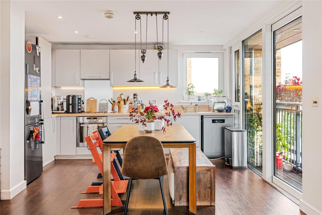 Apartment in London - View 3
