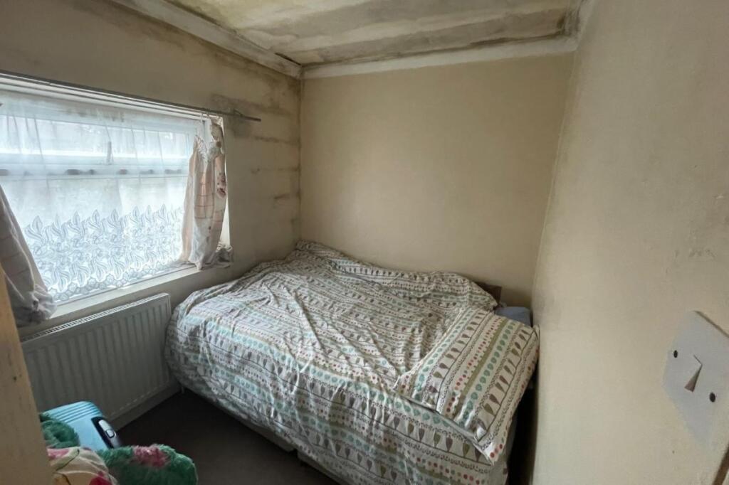 House in London, Little Ilford - View 4
