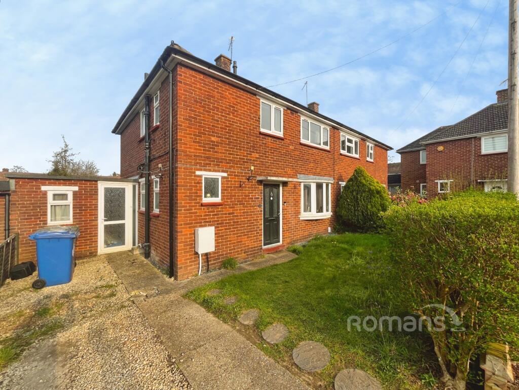 Main image of property: Hare Shoots, Maidenhead, Berkshire