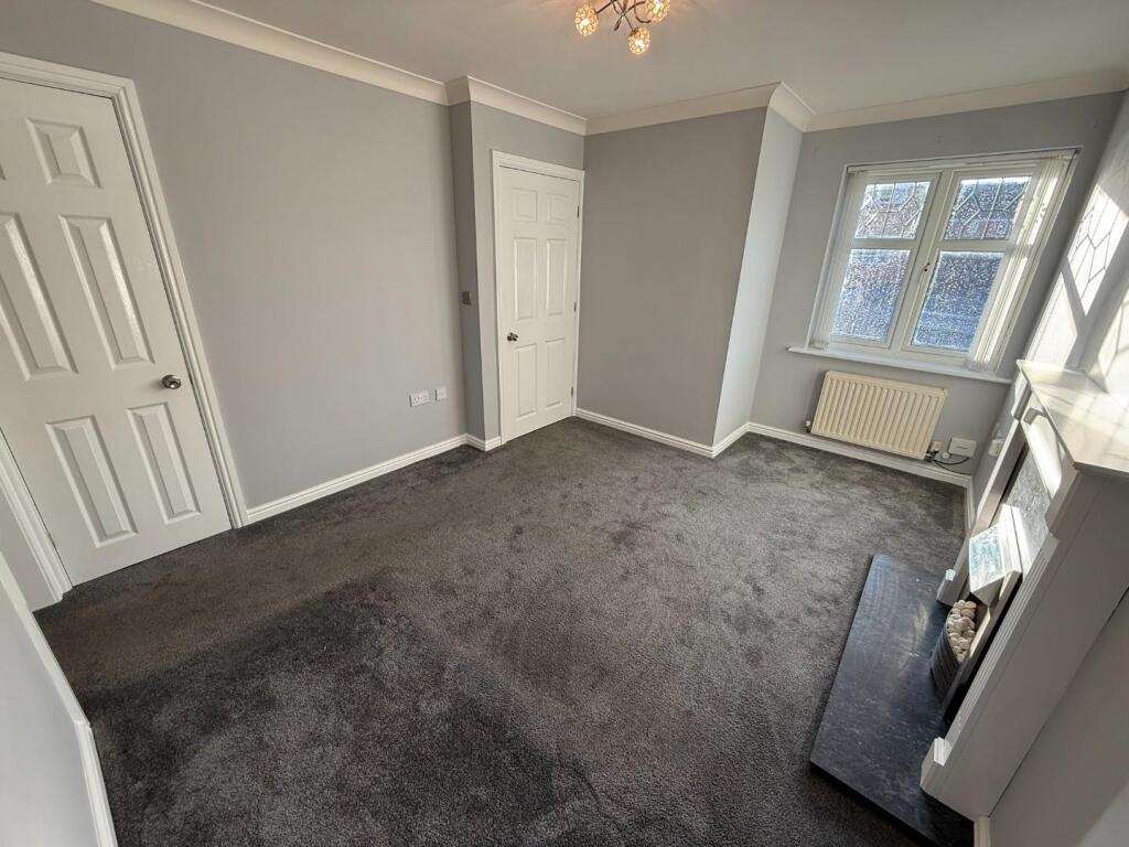 House in Wakefield - View 4