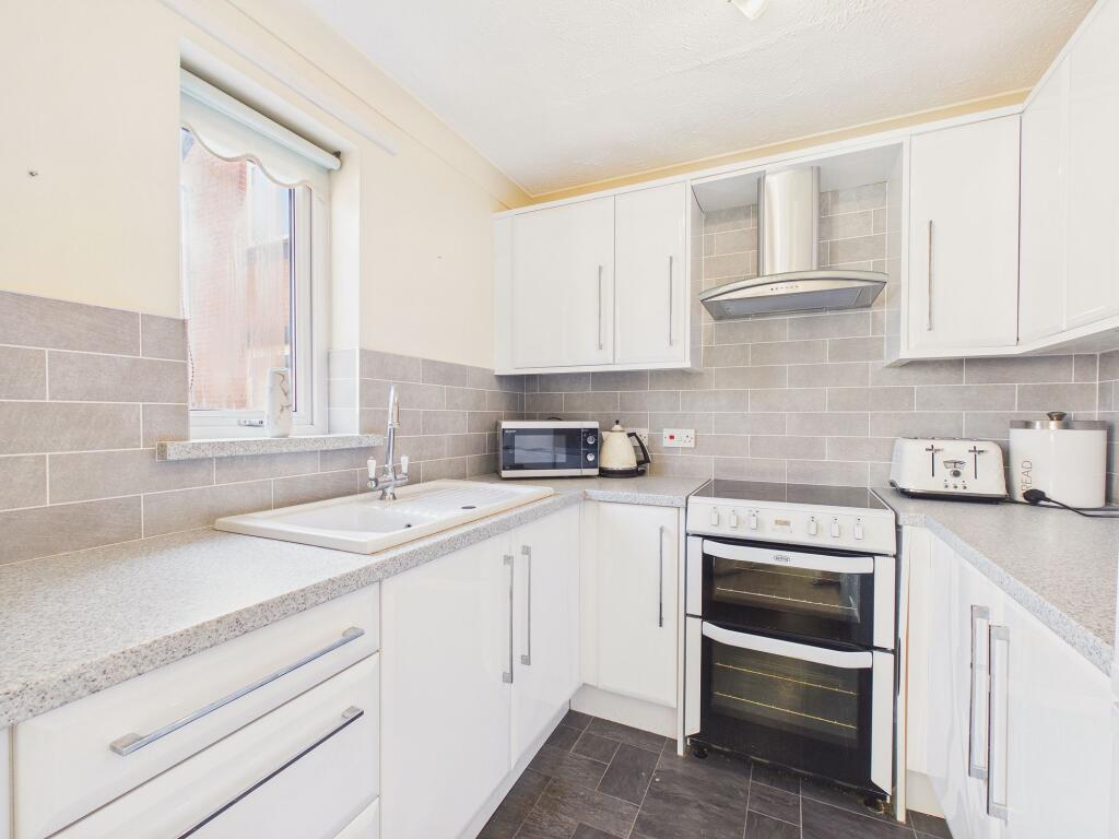 Apartment in Gateshead, Deckham - View 3