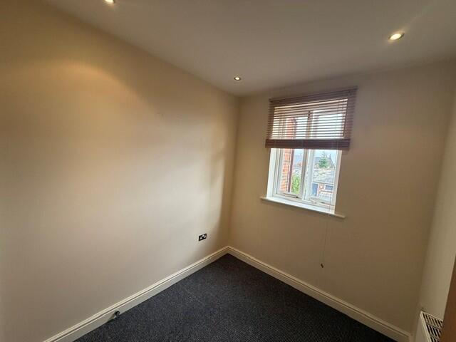 Apartment in Chester - More