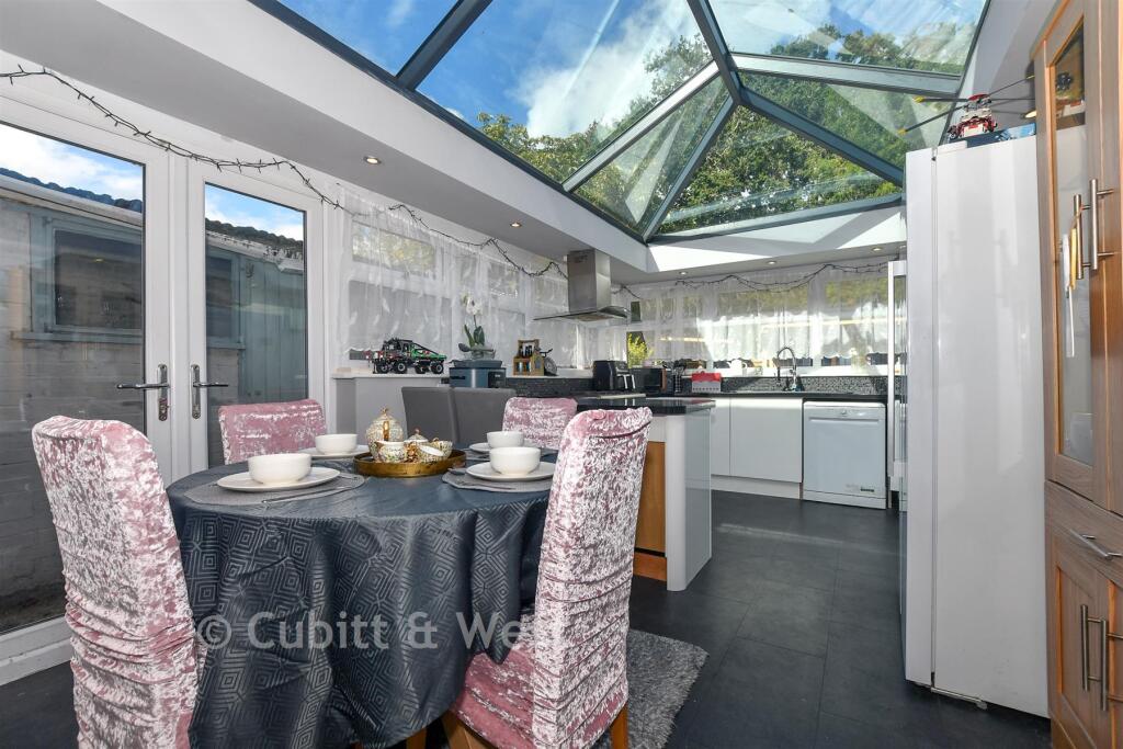 House in Havant, West Leigh - View 3